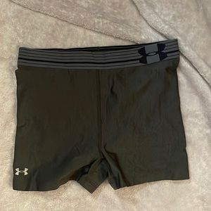 Under Armor women’s shorts size Small